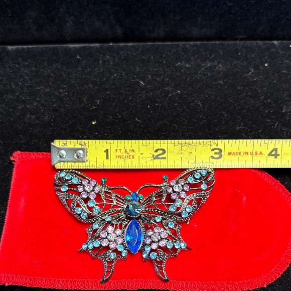Elegant Butterfly Brooch with Blue and Silver Accents - Picture 3 of 5